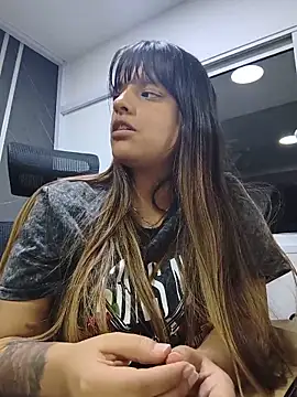 Ivvy_Bloom webcam