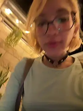 SweetBunnyGF webcam