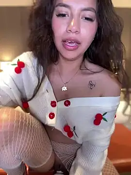 CocoaGigiMuse live cam on StripChat