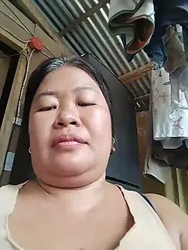 Lovelywoman43 webcam