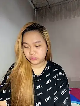 Almira6868 webcam