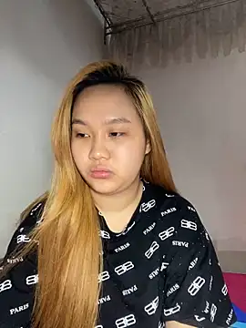 Almira6868 webcam