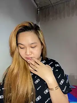 Almira6868 webcam