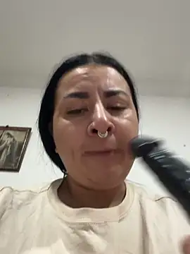 Abril_Luv webcam