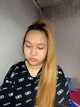Almira6868 webcam