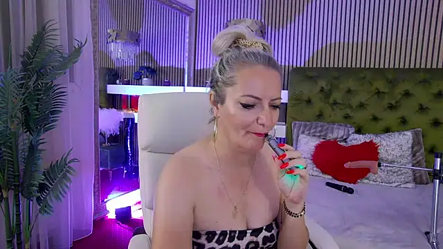 LadyTouch webcam