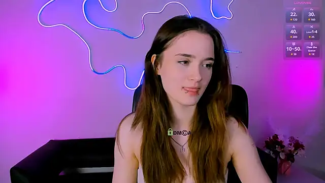 liana_kisses webcam