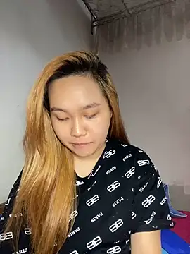 Almira6868 webcam