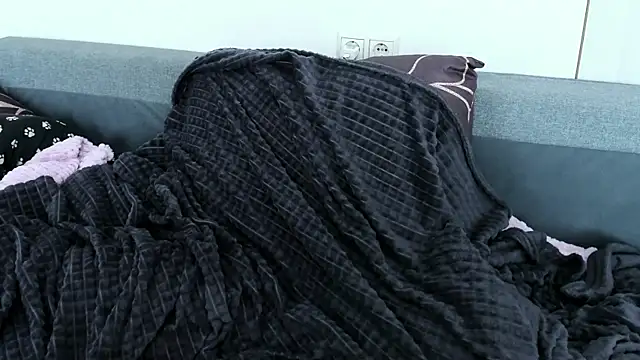 Dark_Moni webcam