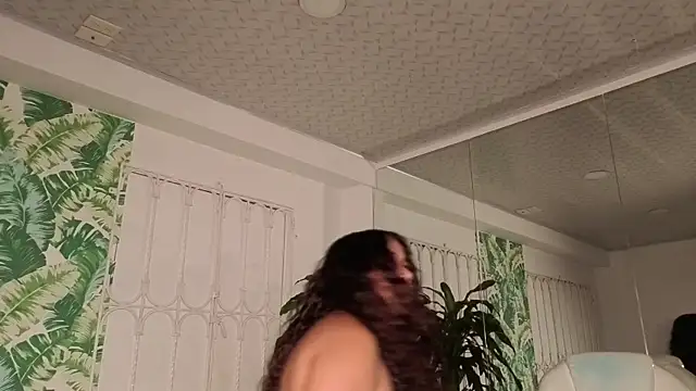 loly_marce webcam