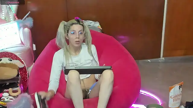Skinygirl webcam