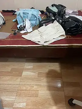 Mina048 webcam