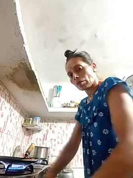 Sexy-Suhani2