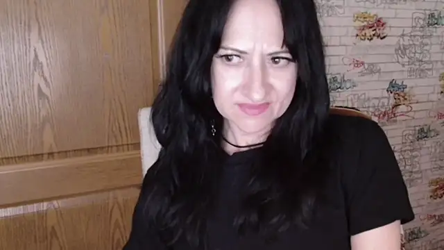 DebraMilf webcam