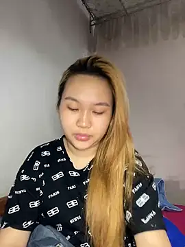 Almira6868 webcam