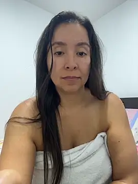 emely_sexx20 live cam