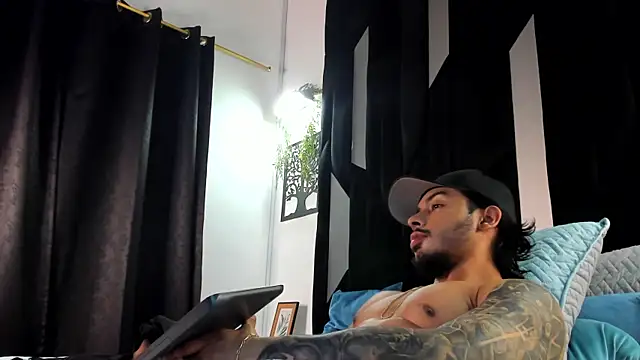 Justin_WhiteJS live cam
