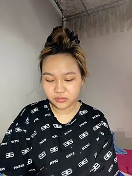 Almira6868 webcam