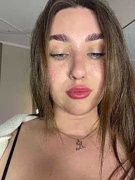 KiraBarlows webcam