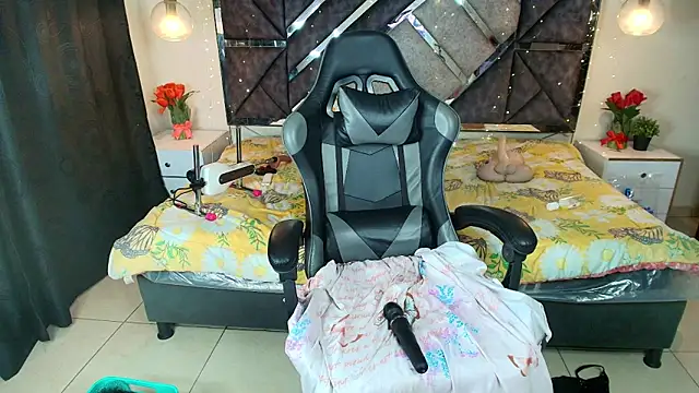MysticMature webcam