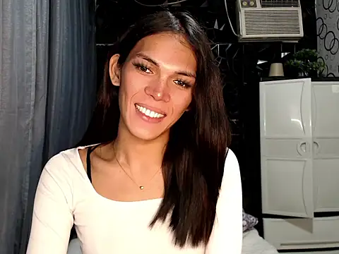 GORGEOUS_CARMEE webcam