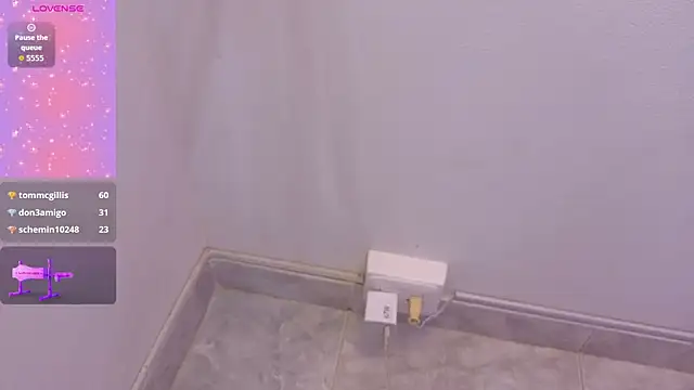 Sofiaa_Bloom webcam