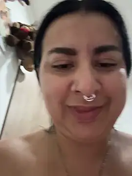 Abril_Luv webcam
