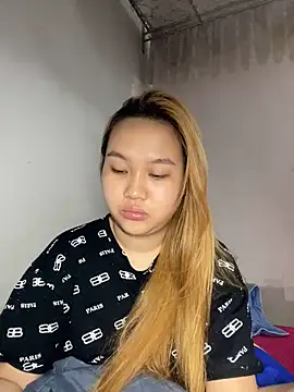 Almira6868 webcam