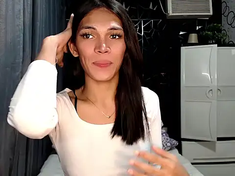 GORGEOUS_CARMEE webcam