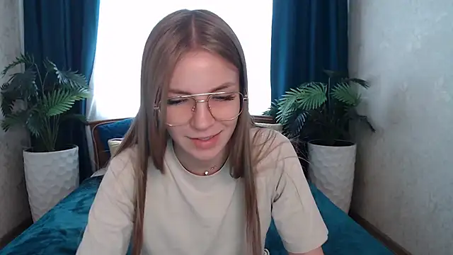 HitGyrl webcam
