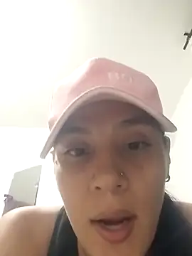 AlahiaEvanz webcam