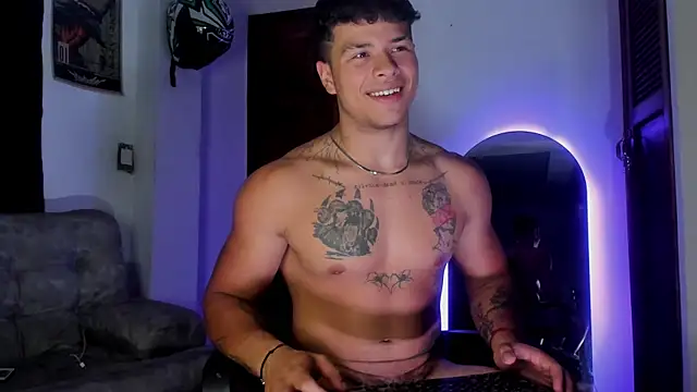 Dominic_Biker__ webcam