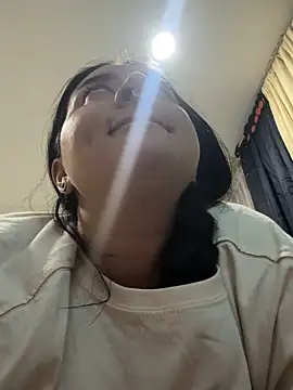 Abril_Luv live cam on StripChat