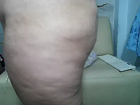 Rainbow_candy24 webcam