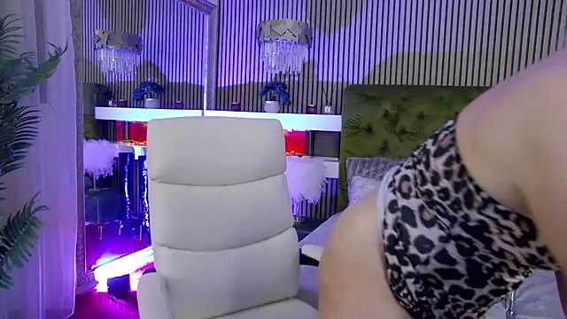LadyTouch webcam