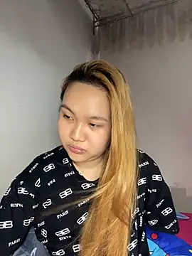 Almira6868 webcam