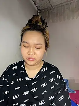 Almira6868 webcam