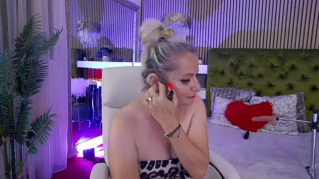 LadyTouch webcam
