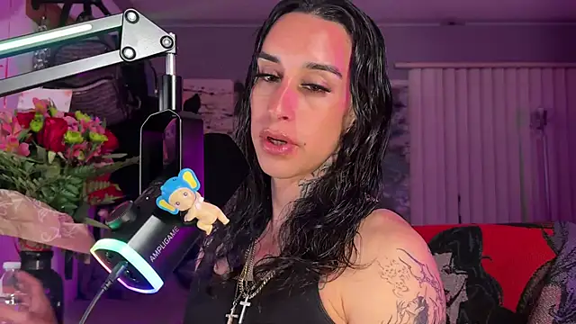 Model: xoFrankie