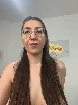 Kylie_Kathy live cam on StripChat