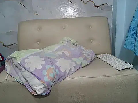 Rainbow_candy24 webcam