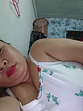 Sweetlorie_83 webcam