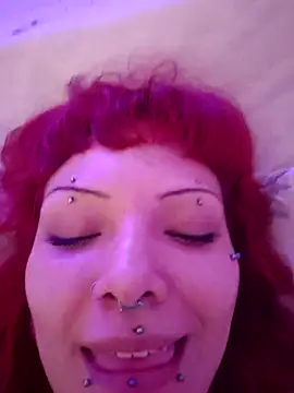 Sarah-Stoner live cam