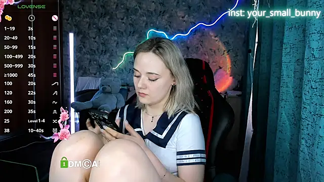 Your_small_bunny webcam