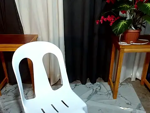 laura_leeforever webcam