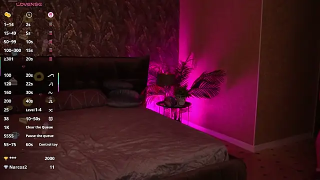 MollyyMayy live cam on StripChat