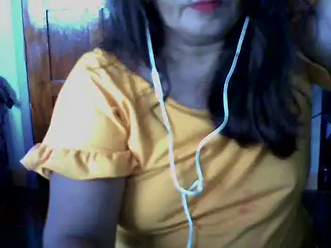 Flowerblossom123 webcam