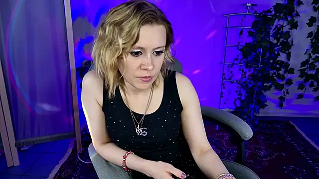 Kumiho_7777 webcam