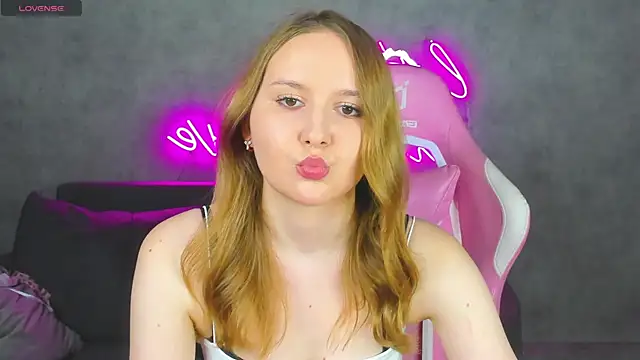 Emmaa_Kimm webcam