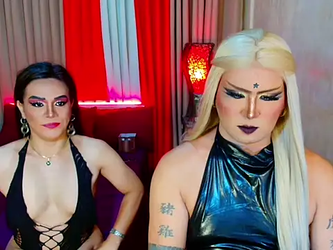 Wildest_Slave_Huntress webcam